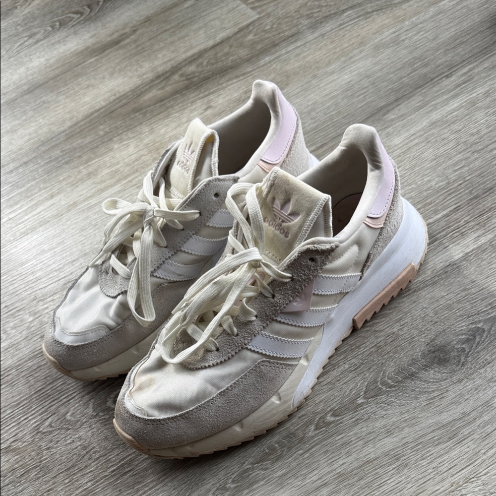 adidas Women's Cream and Light Pink Low-Top Sneakers